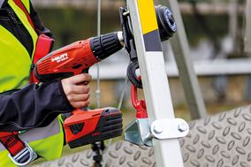 Stromunabhängig Lasten mit dem Akkuschrauber heben