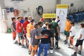 Aktionstage der  Berufsgenossenschaft_ Wie der Bau-Nachwuchs seine Haut retten kann