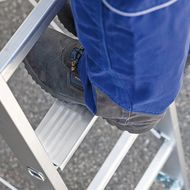 Günzburger Steigtechnik: Arbeitssicherheit - Echte Mehrwerte für Anwender bieten