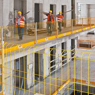 PERI: Absturzkanten professionell sichern