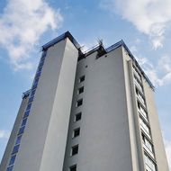 Sifatec: Dachsanierung in großer Höhe