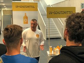 BG Bau sensibilisiert Nachwuchs für Sonnenschutz