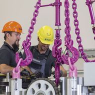 Hochfester Stahl spart seit zehn Jahren Gewicht und sichert schwerere Lasten