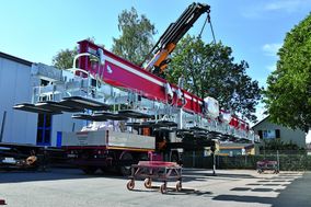 AERO-LIFT: Vakuumhebegerät schwebt in der Luft