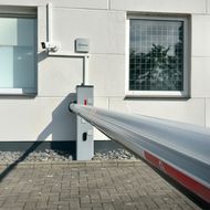 Wenn die Schranke schließt: »Parklio« schützt  