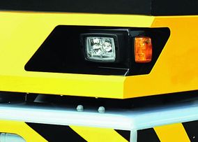 Tyri Sweden: LED-Scheinwerfer für langsam fahrende Fahrzeuge 