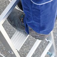 Günzburger Steigtechnik: Mit innovativer Steigtechnik in Zukunft sicherer arbeiten