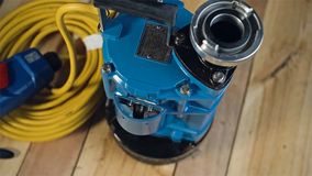 Tsurumi: Rammschutz für Wasserpumpen