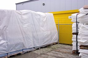 Seilflechter: Transportgut vor Wind und Wetter schützen