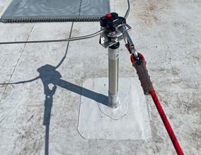 ABS Safety: Neuer Rollengleiter für die horizontale Seilsicherung