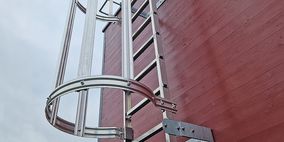 Sicherer Aufstieg mit SKB Steigleitern