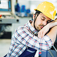 DGUV: Tipps bei Müdigkeit im Job