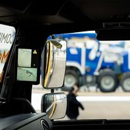 Liebherr wählt Luis System für neue Mobilkrane