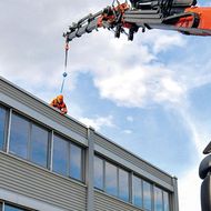 Palfinger: Personensicherung mit Lkw-Ladekran auch als Nachrüstlösung