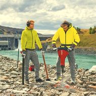 Engelbert Strauss: Wendejacke verbindet Neon-Look mit Sicherheit