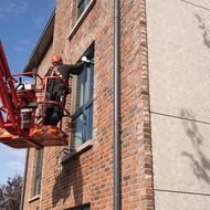 ABS-B-Lock – neuer Anseilschutz für Hubarbeitsbühnen