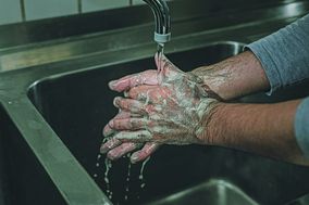 SC Johnson Professional: Kraftvoller Schaum- handreiniger für die Industrie