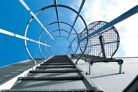 Krause-Werk: Ortsfeste Leitern - sicher, normgerecht und individuell