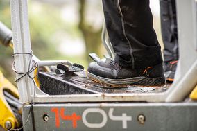 L. Priebs : Neue Sicherheitsschuhe